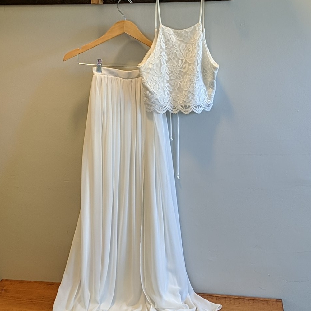 White lace crop and skirt set